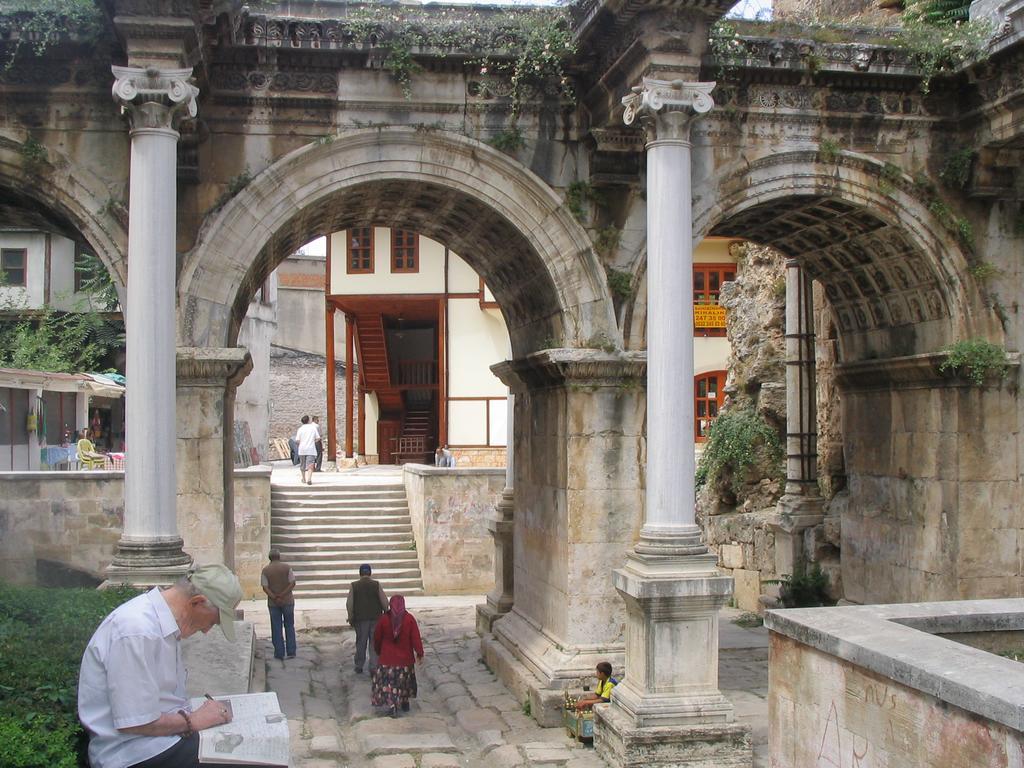Ersoy Aga Otel Antalya Bagian luar foto